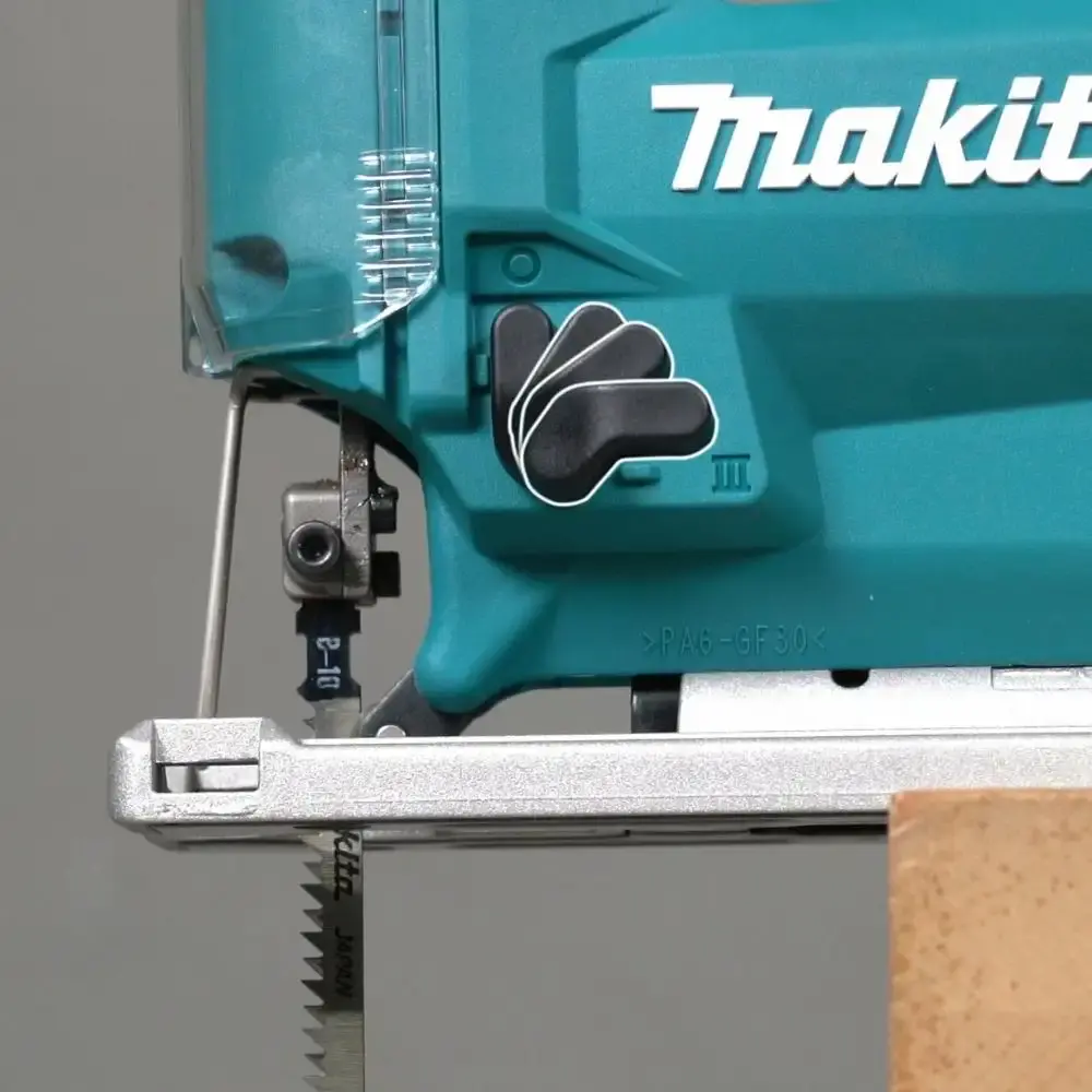 Serra tico-tico a bateria 18V 2,0AH sem carregador e bateria Makita — fotografia 4