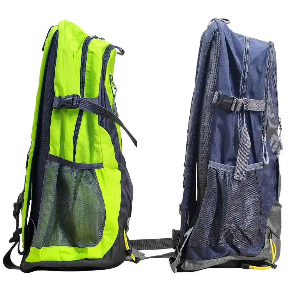 Mochila em poliéster 30 litros com dois suportes para garrafas Zelt Azul — fotografia 3