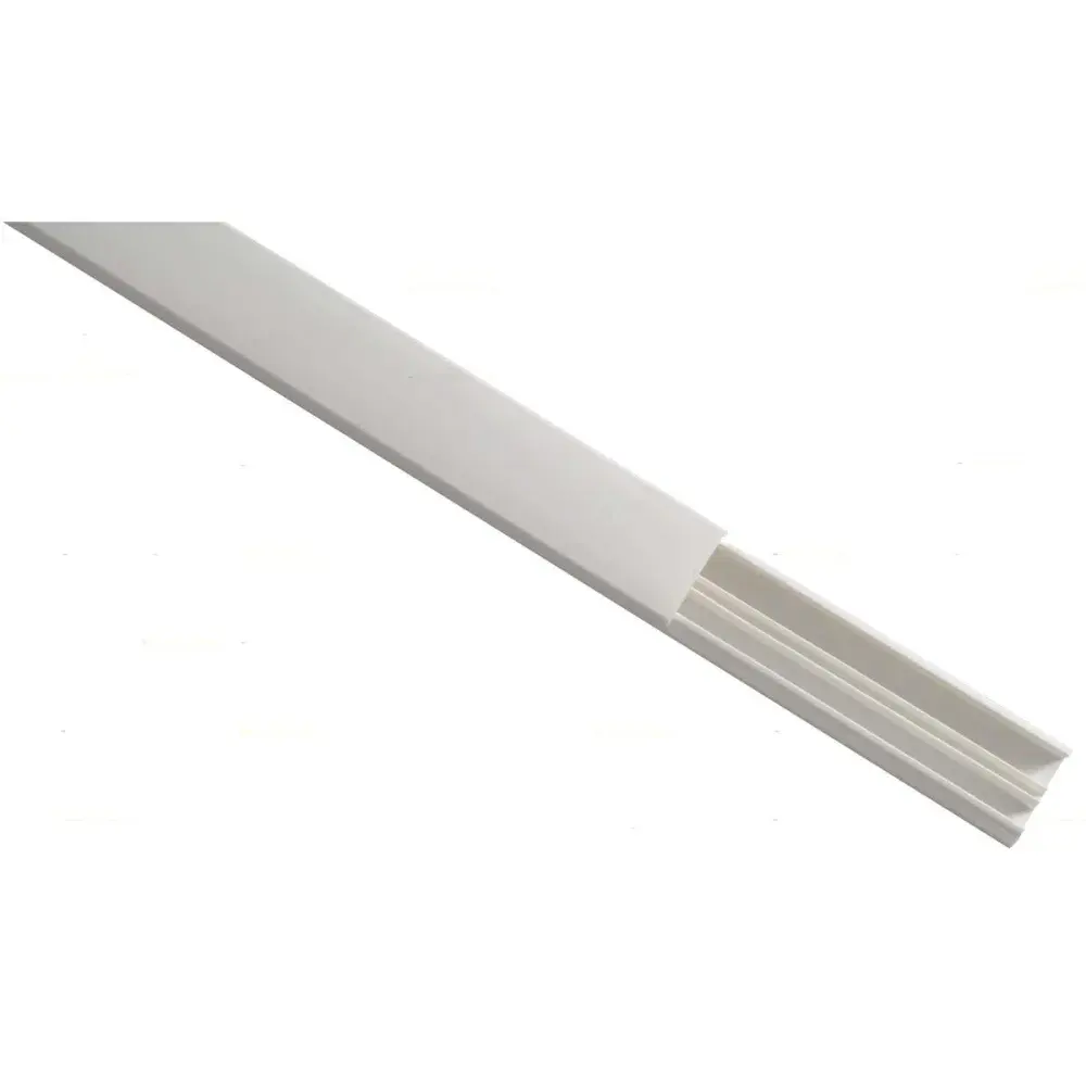 Canaleta de pvc para fios e cabos 20X10X2000MM branca Liege — fotografia de referência