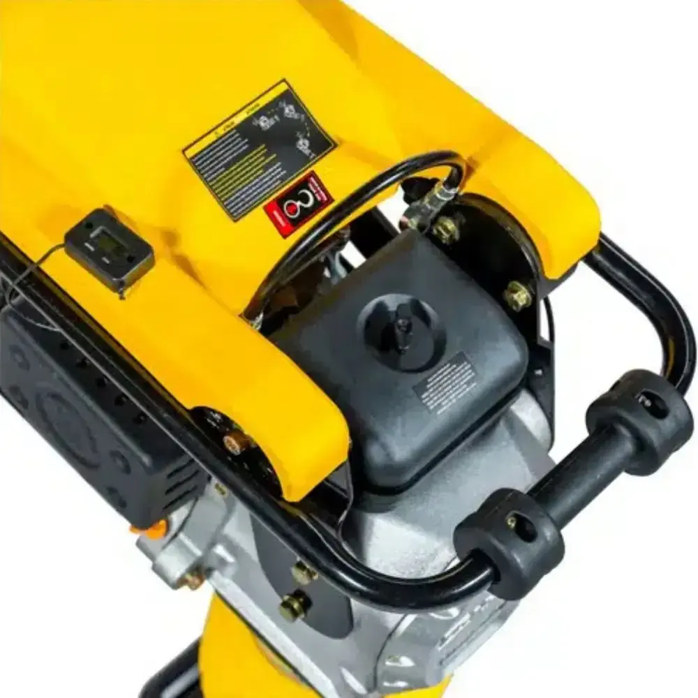 Compactador de solo à gasolina TTR80ZM-XP Toyama — fotografia 4