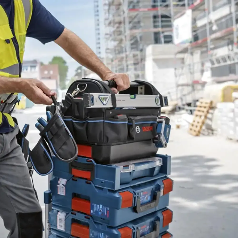 Bolsa para ferramentas GWT 23 KG com 2 baterias 2,0AH 12V e carregador bivolt Bosch — fotografia 8