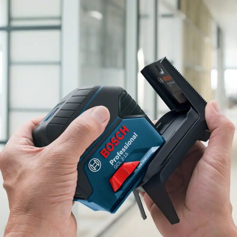 Nível a laser 15 metros com prumo e suporte GCL 2-15 Bosch — fotografia 9