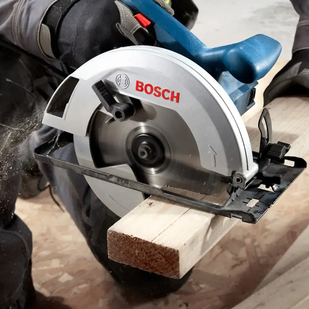 Serra circular 184MM 1300W GKS 130 com disco e estojo brocas e pontas 33 peças Bosch 220 V — fotografia 5
