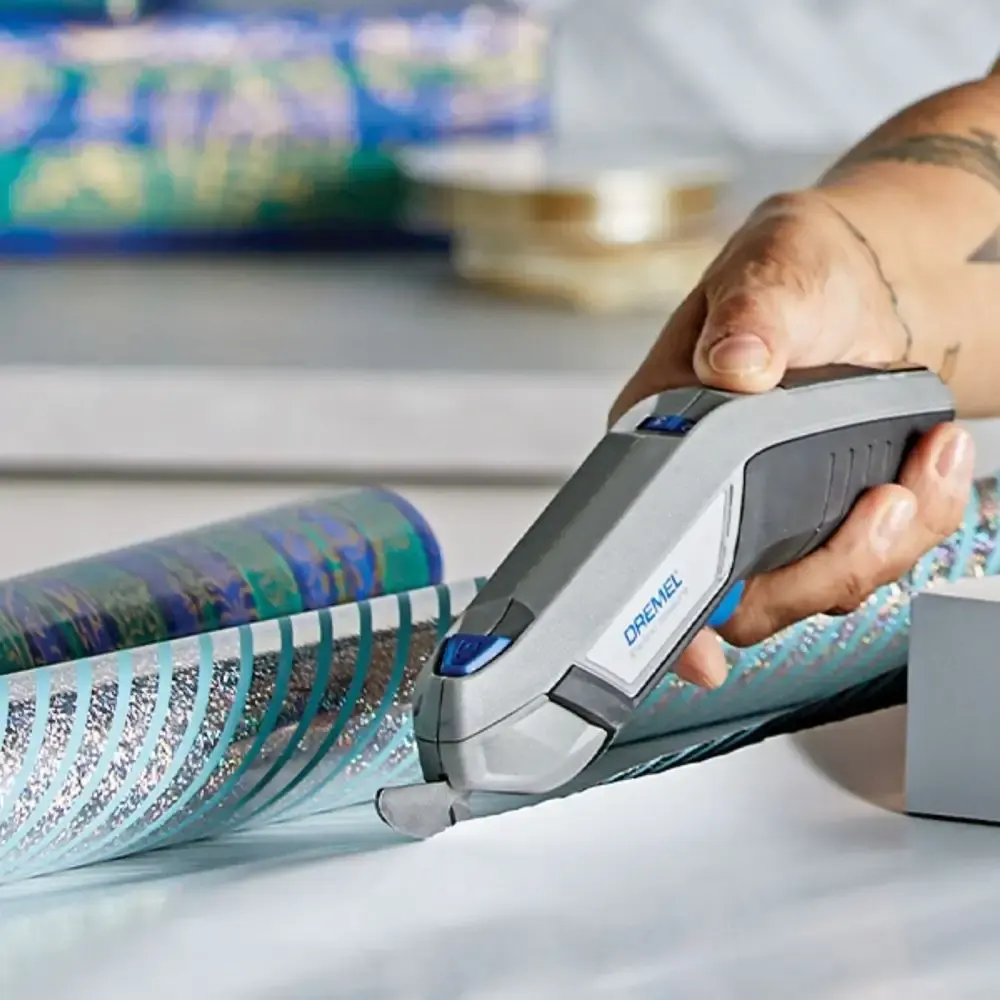 Tesoura elétrica sem fio 3,6V bivolt 1,75POL HSSC-01 Dremel — fotografia 5