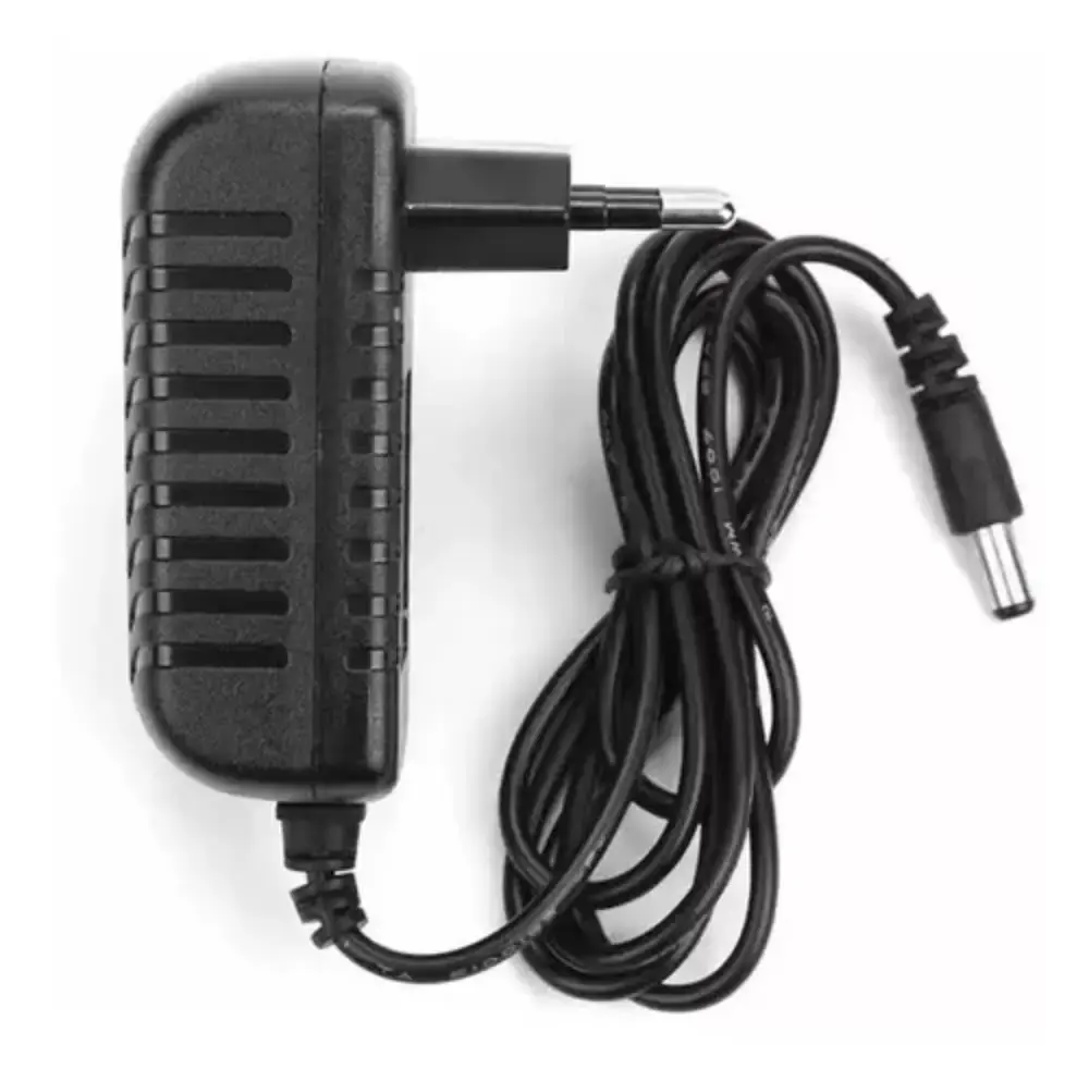 Carregador 20V para parafusadeira PFE-20EV bivolt Evald — fotografia de referência