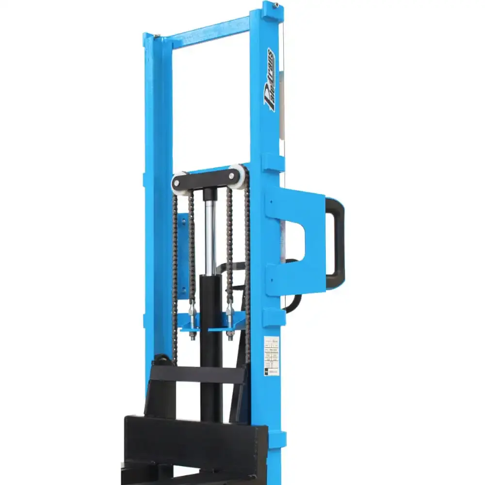 Empilhadeira hidráulica manual 1,5 TON elevação 1,6 metros 560 MM LM1516 Paletrans — fotografia 3
