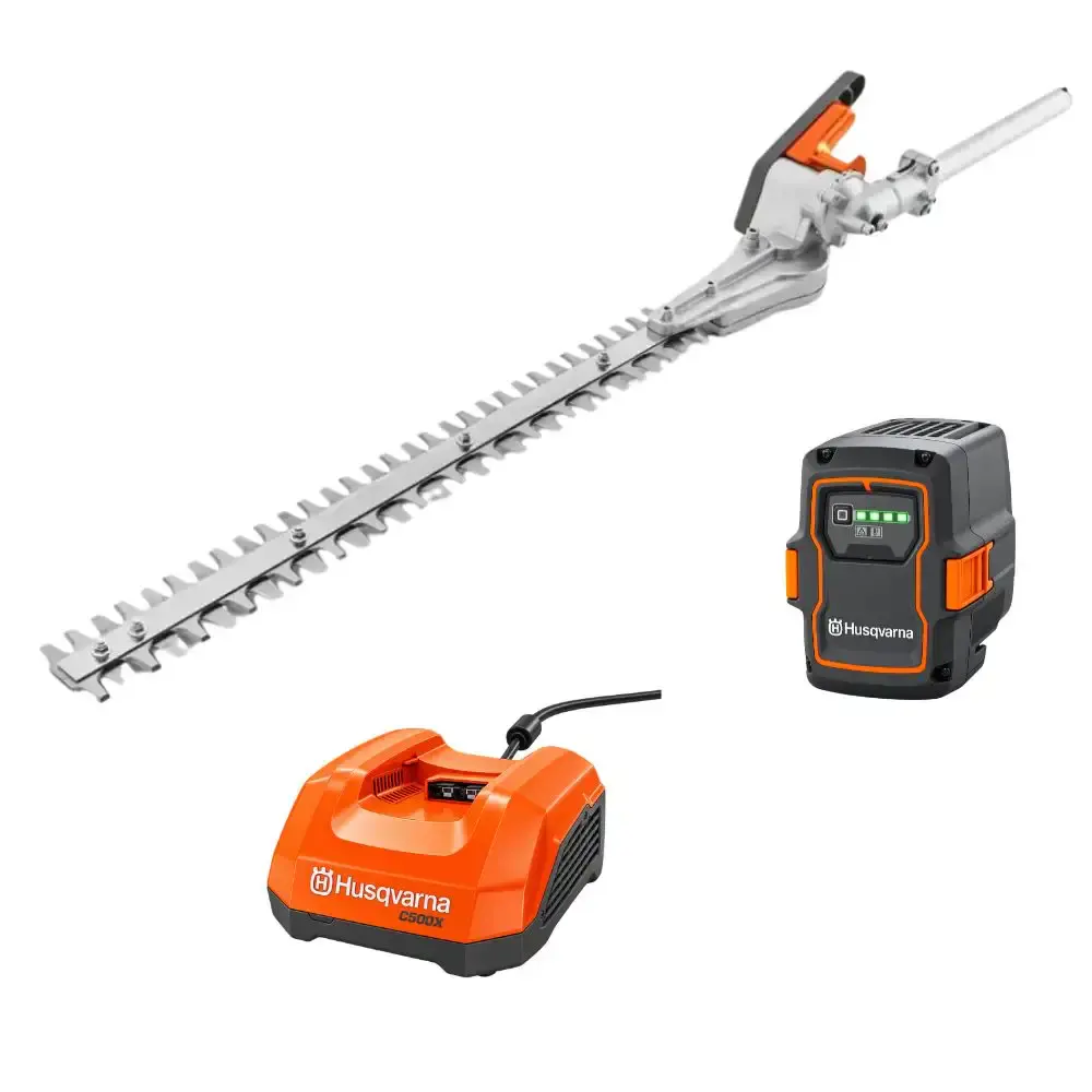 Acoplamento do podador de cerca viva HA322 carregador 40-C500X e bateria B220X Husqvarna — fotografia de referência