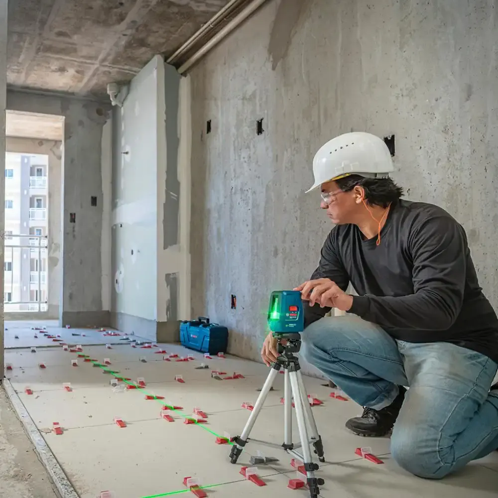 Nível a laser verde 20M GLL 3XG com tripé e maleta Bosch — fotografia 5