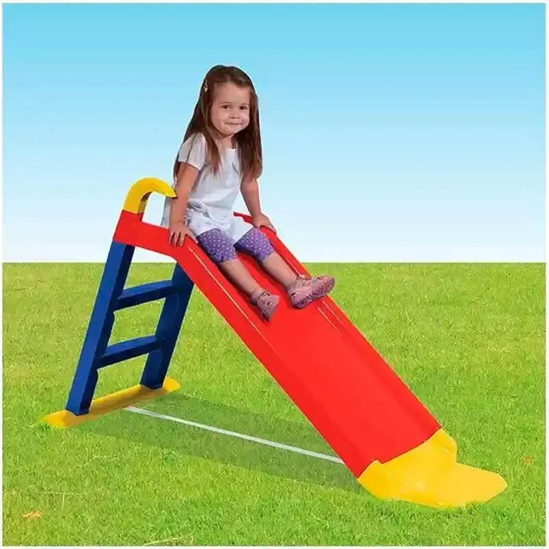 Escorregador infantil de brinquedo com escada. extensão e apoios BEL — fotografia 4