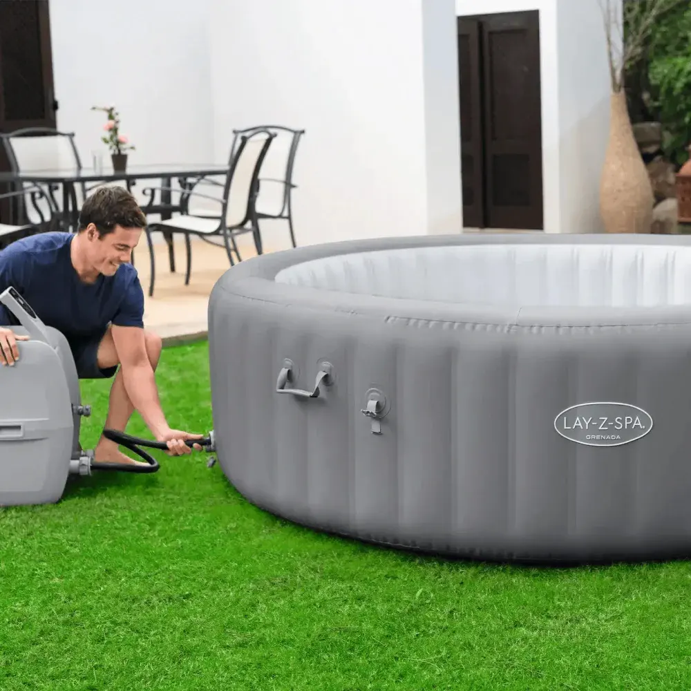 Piscina modelo spa inflável grenada airjet 220V Bestway — fotografia 7