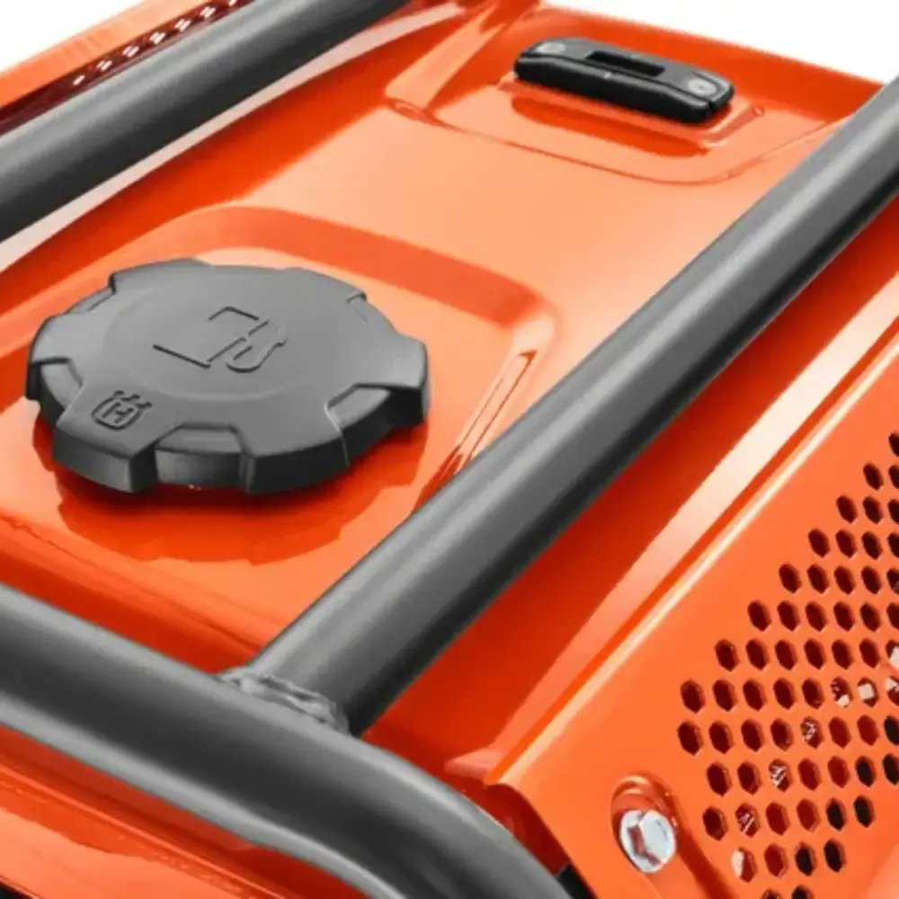Gerador de energia a gasolina 5,5 KW 4 tempos trifásico G5500P Husqvarna — fotografia 3