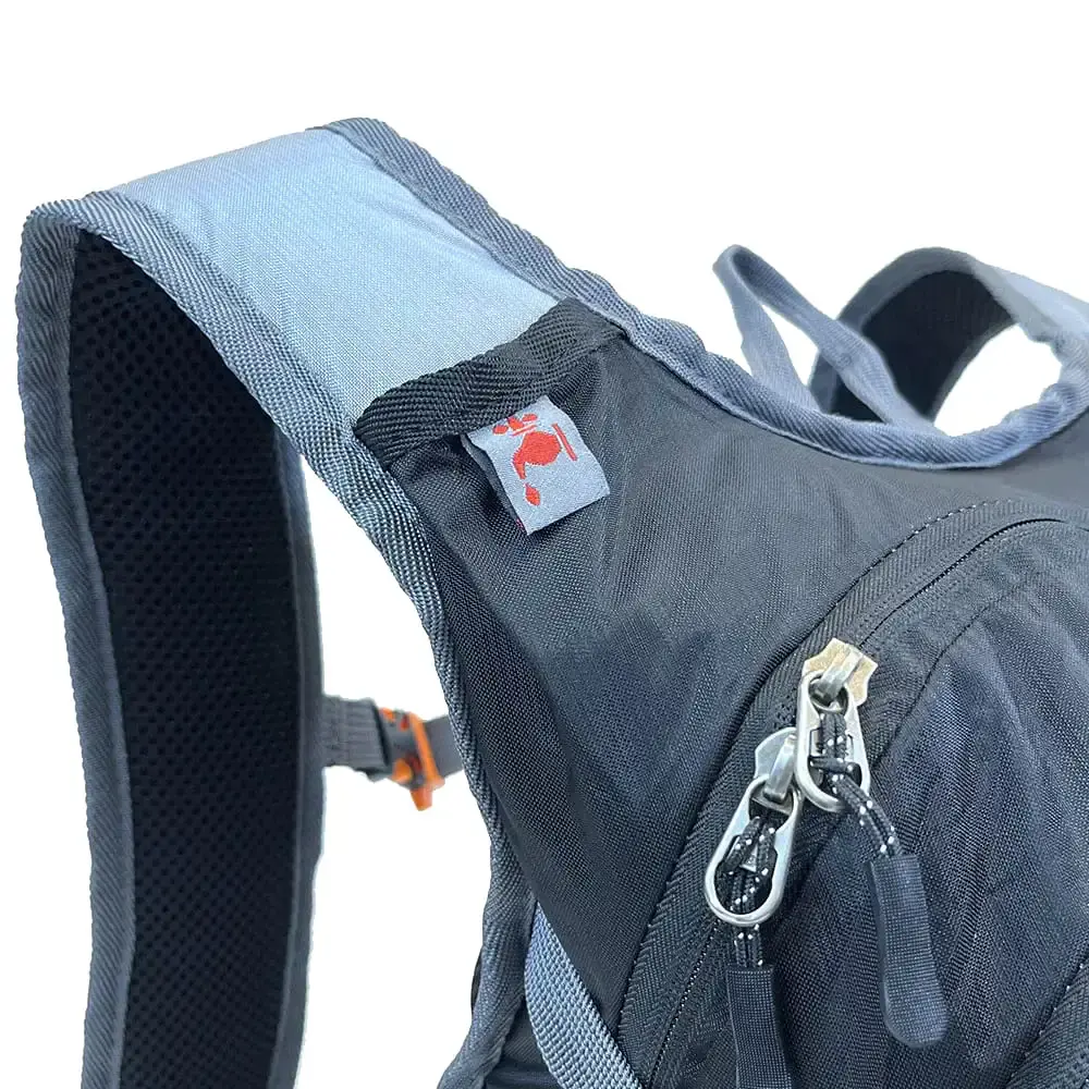 Mochila daypack 20L uso diário naomi preto e cinza Nautika — fotografia 6