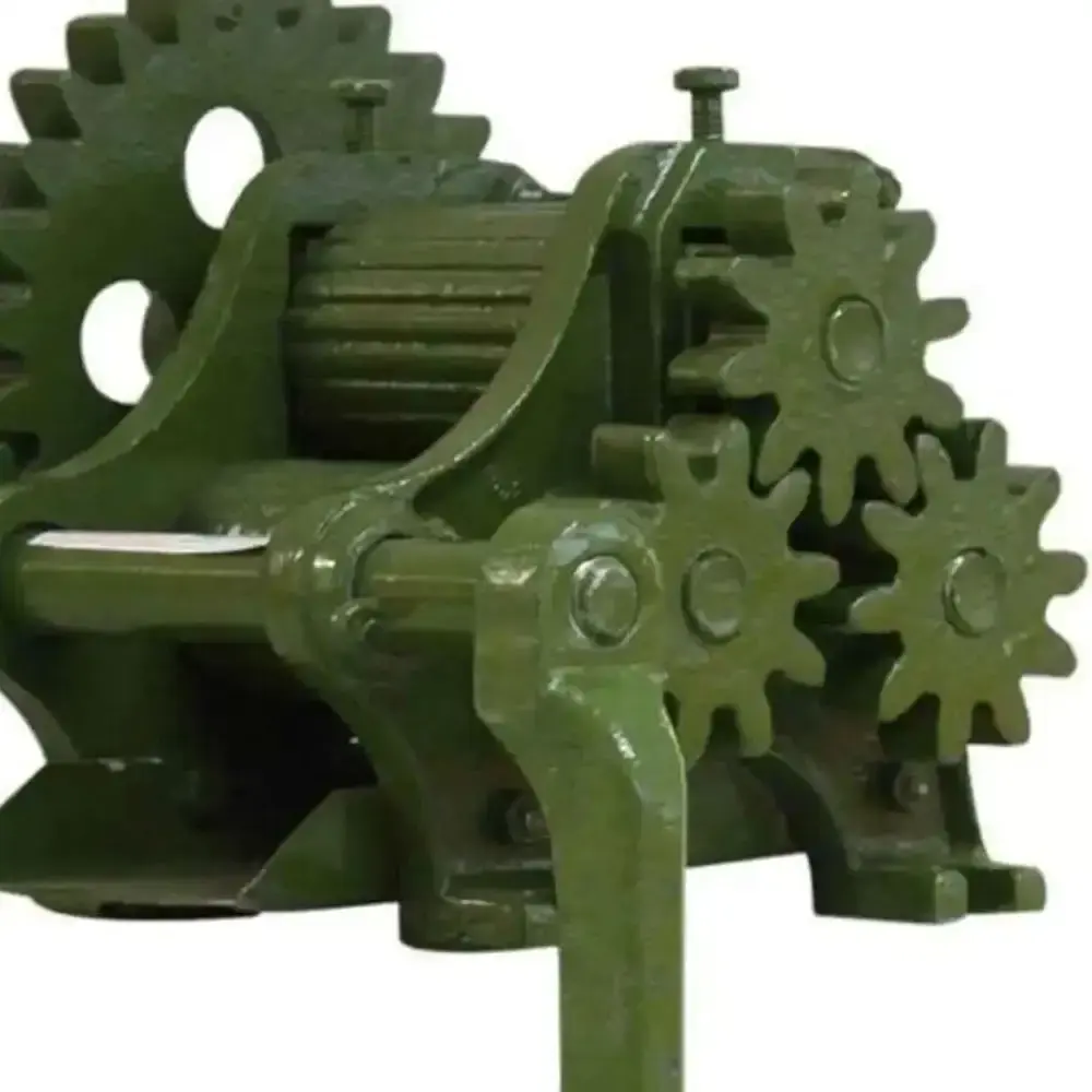Engenho moenda para cana ferro fundido B-60 manual Botimetal — fotografia 4