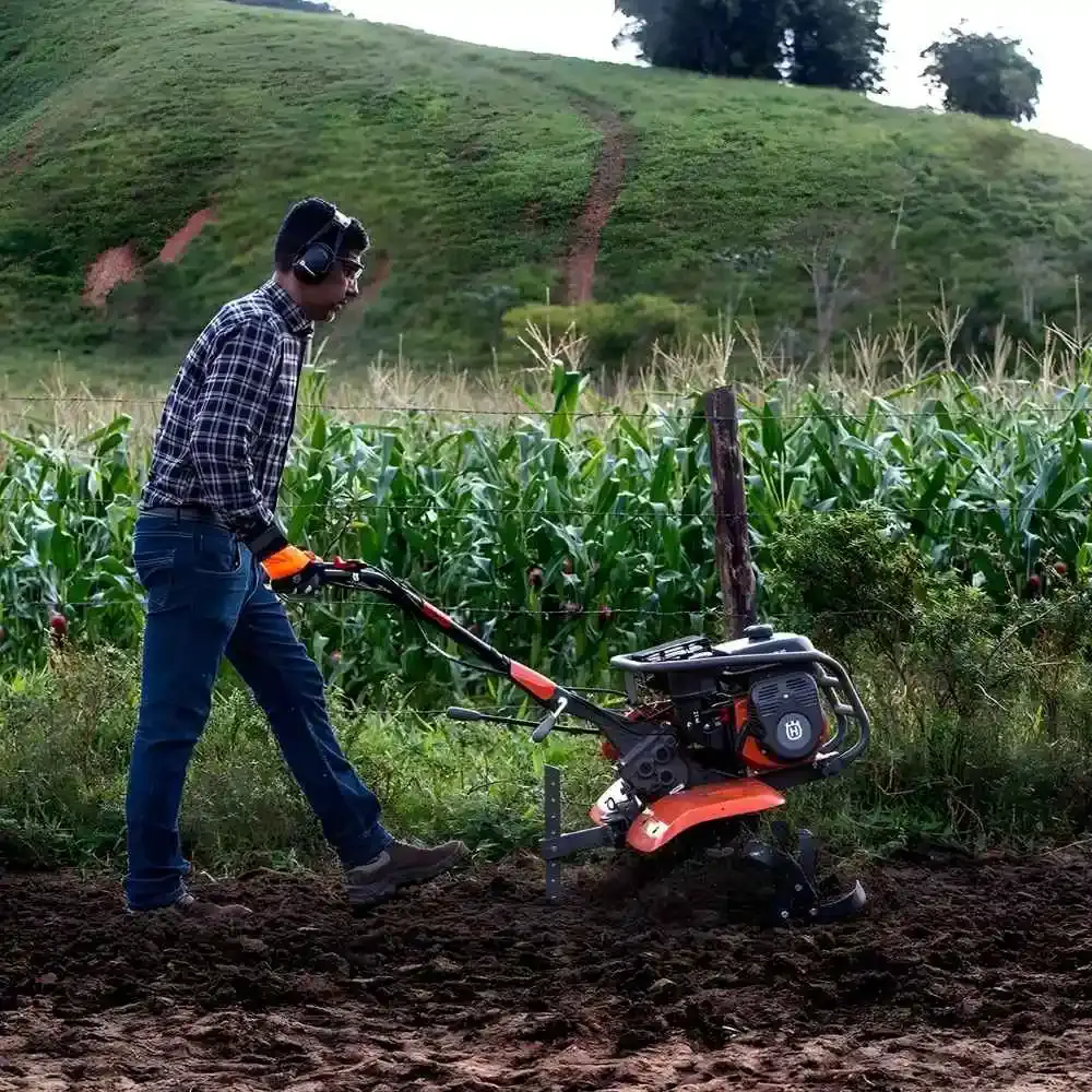 Motocultivador a gasolina 4,8 HP 4T 212 CC rodas e enxadas TF-338 Husqvarna — fotografia 7