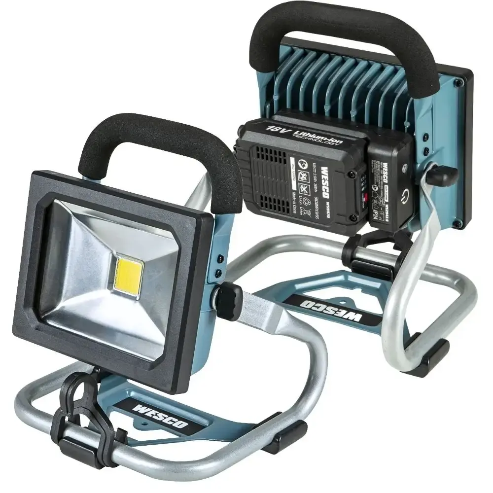 Refletor de led com bateria de lítio 18V 2.0 ah e carregador Wesco — fotografia 2