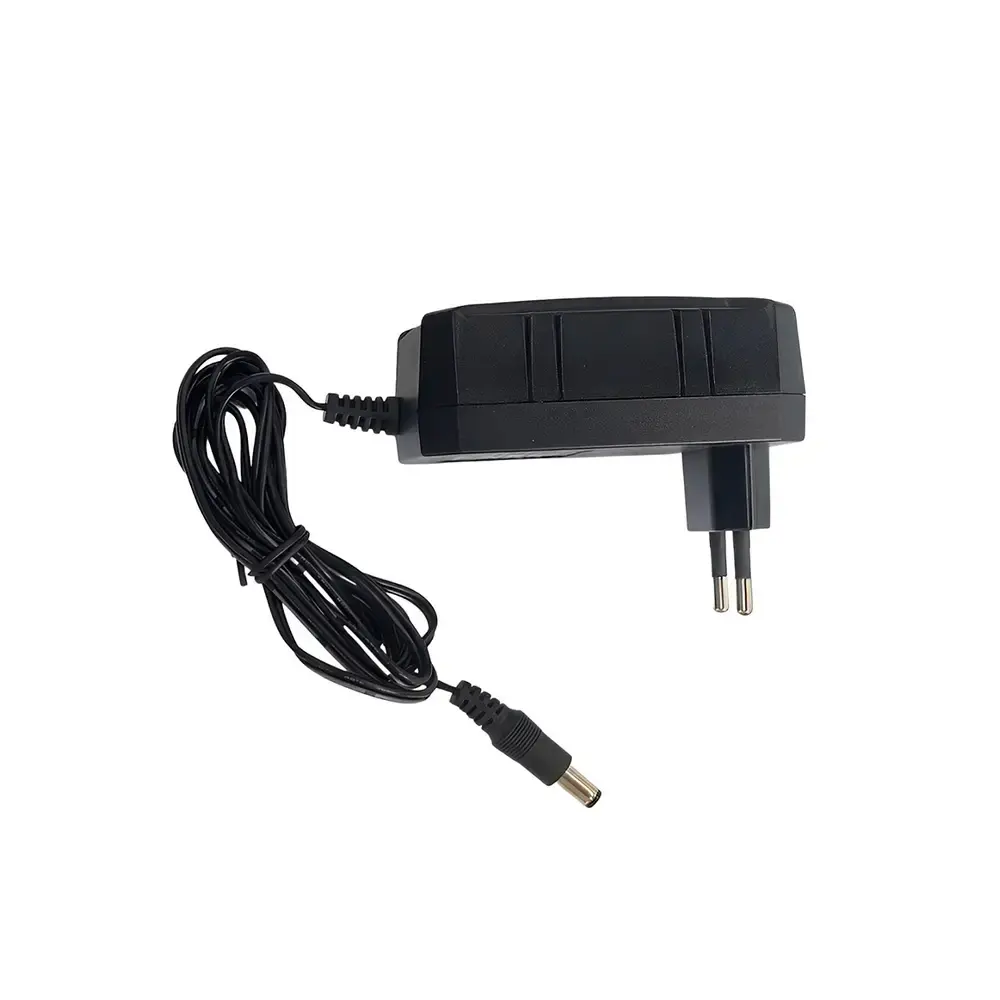 Carregador smart BR bivolt 12V original 1600A0204L Bosch — fotografia 2