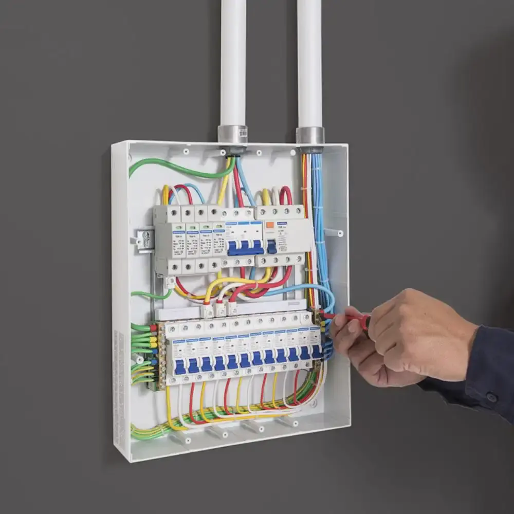 Mini Disjuntor 2P 10A 3 kA Curva C TDJ3 TRAMONTINA — fotografia 5