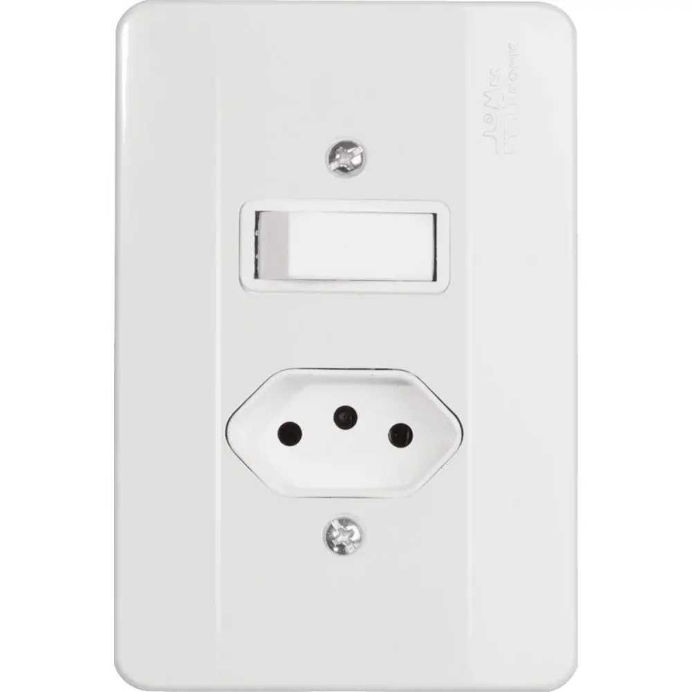 Interruptor milleniun simples com tomada branco 2P+T 20A Mectronic — fotografia de referência