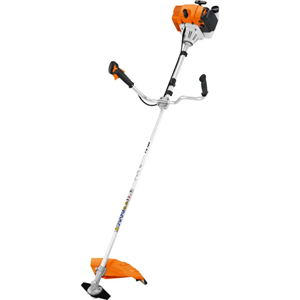 Roçadeira fs 120 com 2 lâminas 2800RPM Stihl — fotografia de referência