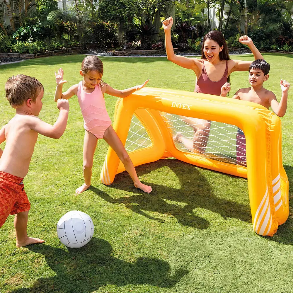 Kit trave polo aquático para piscina com bola e rede 5850799 Intex — fotografia 4