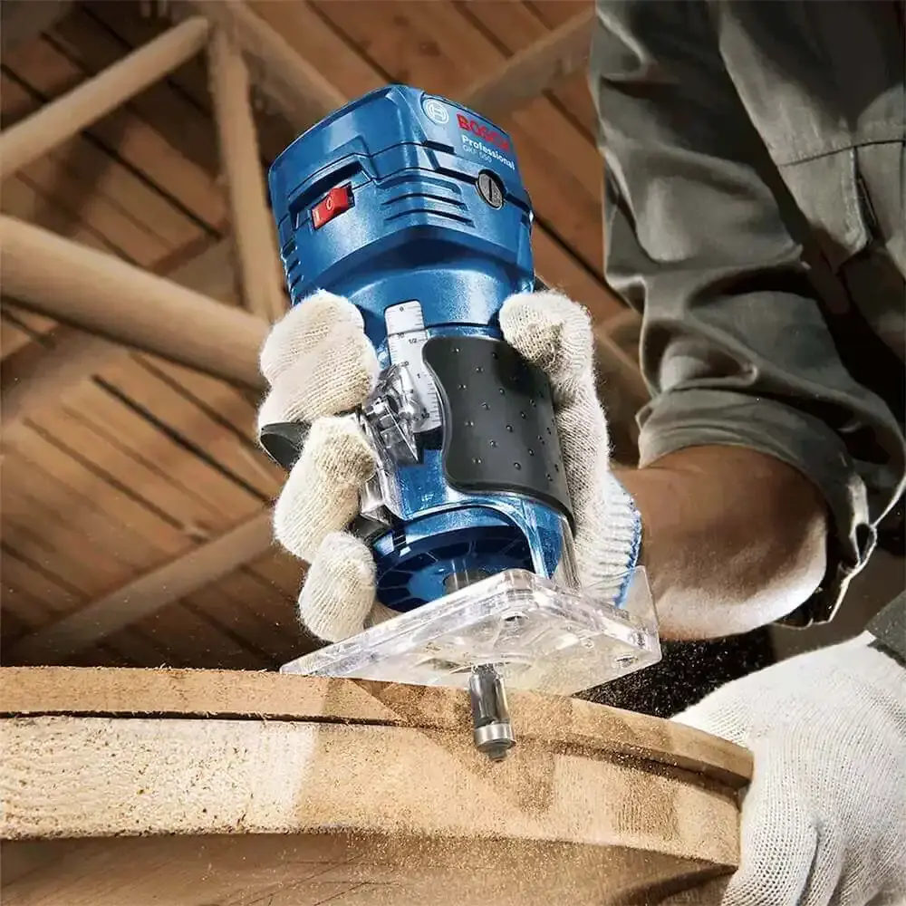 Tupia profissional 6 MM 550W com 2 pinças GKF 550 Bosch 110 V — fotografia 8