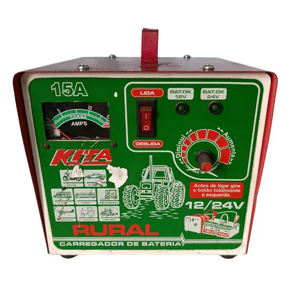Carregador de baterias 15AH 12V/24V - Kita semi novo — fotografia de referência